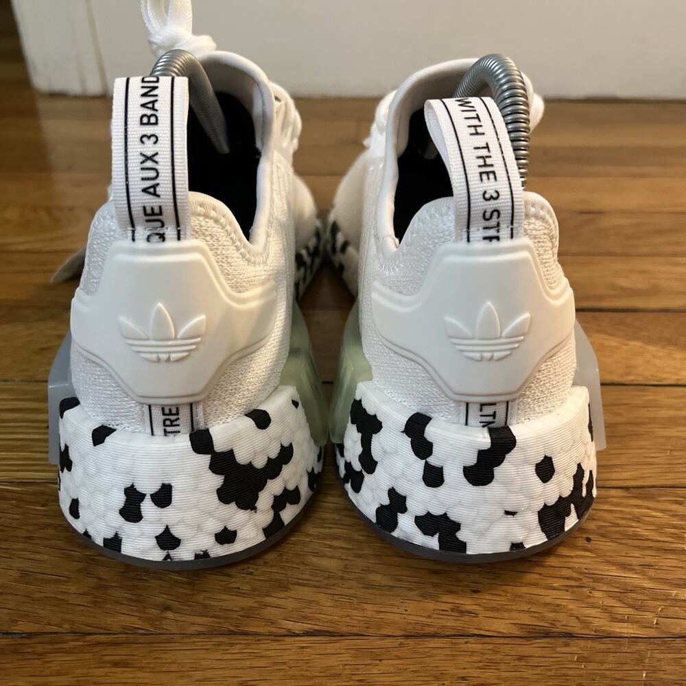 Adidas Juniors NMD R1 Originals White/Black H03961 SIZE 6 NEW WITH DEFECTS - Picture 3 of 9